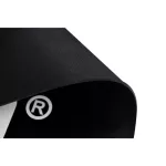 Gumený koberec so zelenou hranicou hodu ONE80 300×90cm, čierny